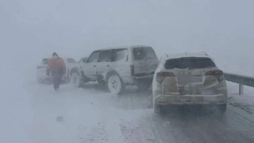 В Забайкальском крае на федеральной трассе столкнулись 11 автомобилей