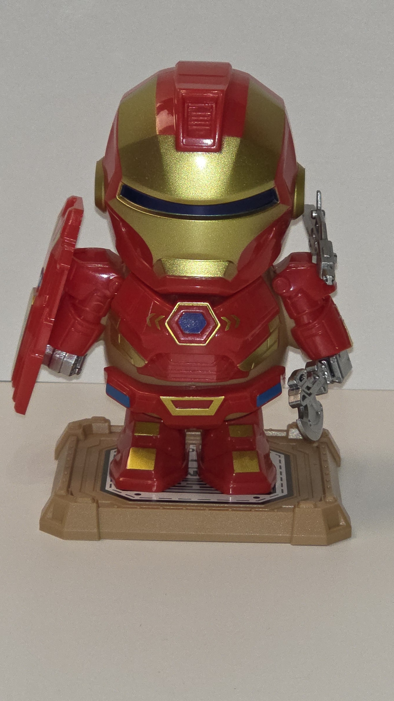 Капибара железный человек