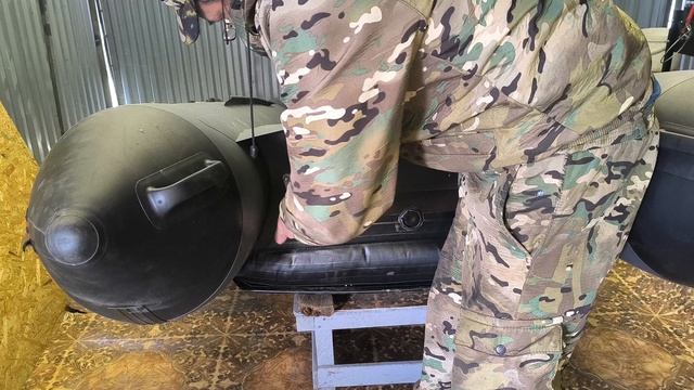 Установил транцевые колеса на Хантер 320 ,нднд.