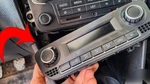 VW Polo Sedan: Как снять блок управления климатом!