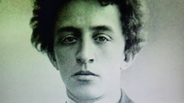 Александр Блок. Восемь строк. Читает и комментирует Элла Крылова.