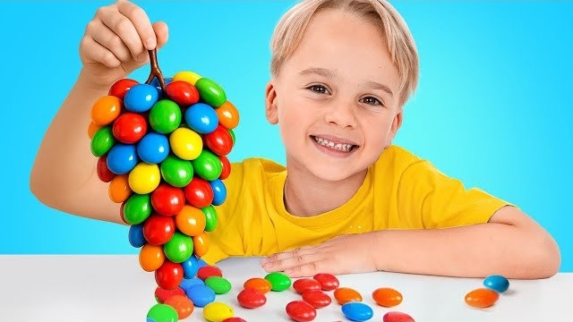 Дети учатся делать домашние угощения