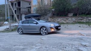 Mazda Axela Sport на 225/35 R19.