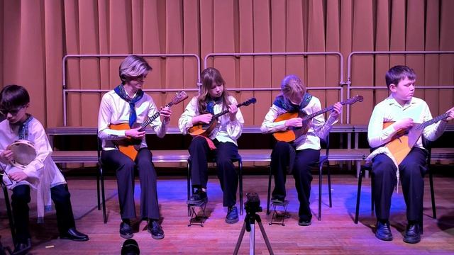 16. Старинная полька в обр. Ю. Тимонина. Исполняет ансамбль Русские умельцы