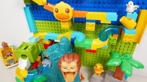 СТРОИМ ИНТЕРЕСНУЮ ГОРКУ С ЖИВОТНЫМИ КАТАЕМ ШАРИКИ ВИДЕО ДЛЯ ДЕТЕЙ ДЕТСКИЙ КАНАЛ ИГРАЛКИ-ЗАЛИПАЛКИ