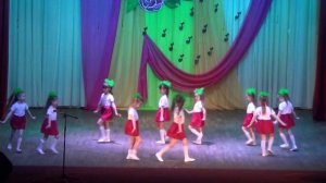 11. Танец "Ягодки-кокетки"
