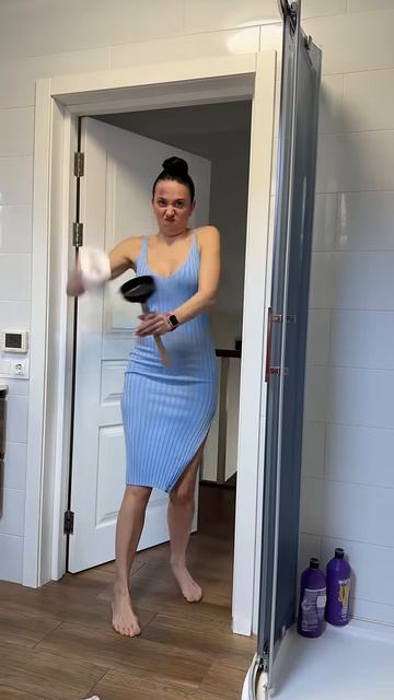 Она этого никогда не забудет. Забавная семейная.