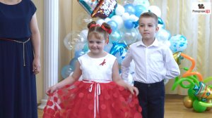 О как это мило и здорово присутствовать на Выпускном своего ребёнка - видеосъёмка