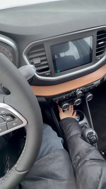 2025 LADA VESTA в мороз запуск