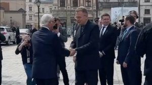 🤡🇺🇦Мэр Львова обратился к королю Швеции как your emergency (Ваша аварийность)…🔽