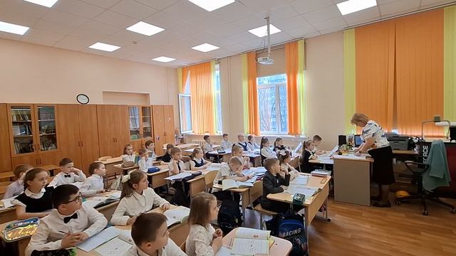 Видеофрагмент урока на конкурс Лучший учитель началных классов Белявцева Т.Т.