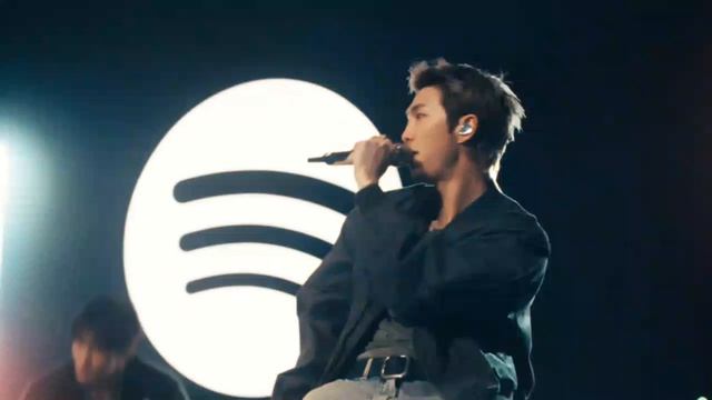 BTS - 2.0 живое выступление в Pier 17остров Манхэттен