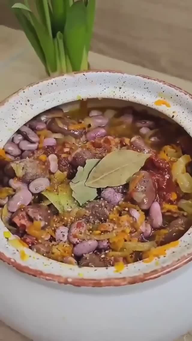 Горшочек с куриными сердечками и фасолью 👩🍳