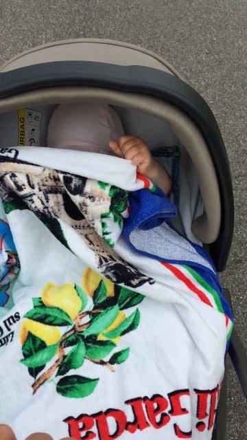 Малыши такие малыши)