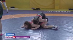 Юниорки сборной России по вольной борьбе приехали в Северную Осетию для подготовки к первенству