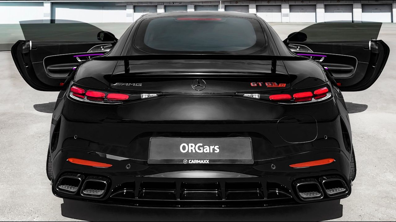 Mercedes-AMG GT 63 S 2026 года — звук, интерьер и экстерьер.
