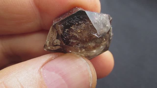 Дымчатый кварц скелетный УФ купить