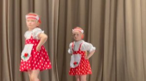 Выступление ансамбля Звездочка