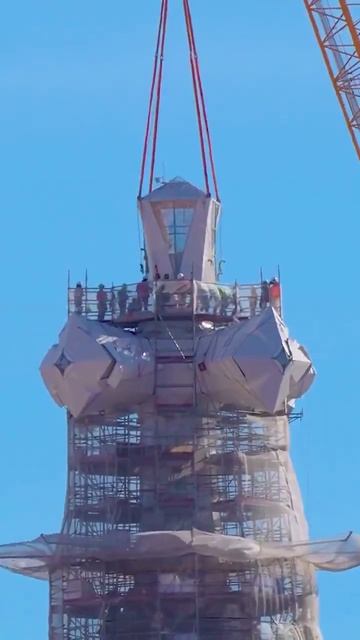 Самый эпичный долгострой в истории человечества наконец достиг своей вершины (4)