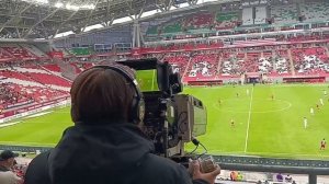 Оператор матча на стадионе