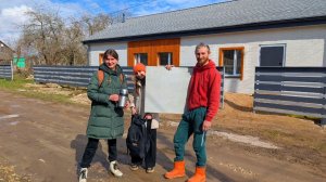 Купили плитку для ванны в новом доме.mp4