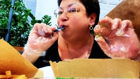 МУКБАНГ /Мидии, картошечка и тосты с соусом песто😋Шикарный был перекус!