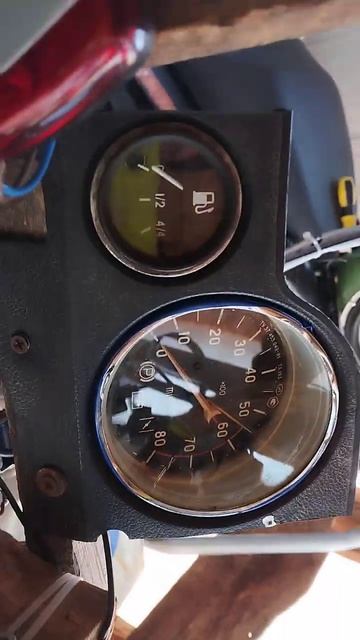 Lada Granta подключили тахометр подключили датчик бензин работает отлично готово финал