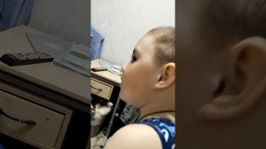 Зачесалось все и сразу, Ванька поет🤣🤣🤣