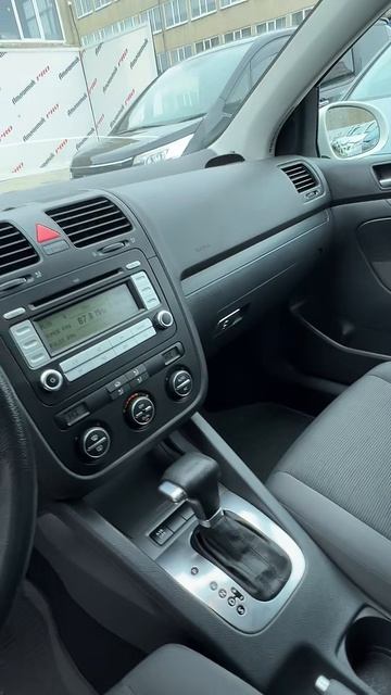 Volkswagen Golf Хетчбэк 3 дв. 1.6 Tiptronic 2008г