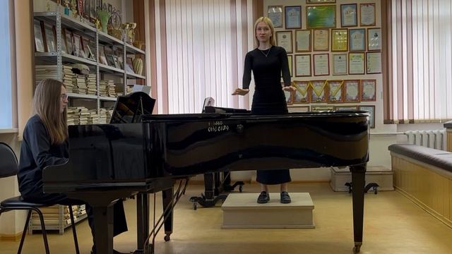 Музыка М. Парцхаладзе, слова В. Семернина «Засентябрило