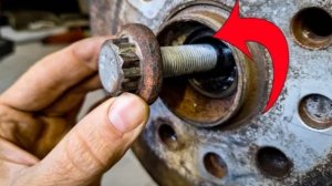 Как и чем открутить болт передней ступицы Шкода Октавия А7, Фольксваген Тигуан, Пассат, Гольф-7