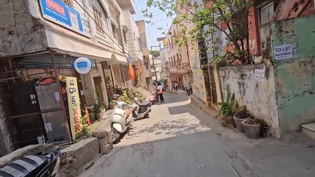 Долго не решалась но больше не могла ждать! Иду к зубному! Шопинг в маркете MORE. Путтапарти. Индия.