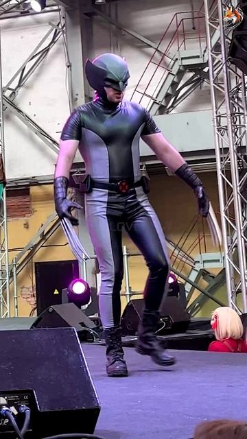 Росомаха неожиданно послал воздушный поцелуй