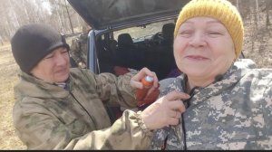 живём в деревне 🏡 // на разведку в лес // саженцы //