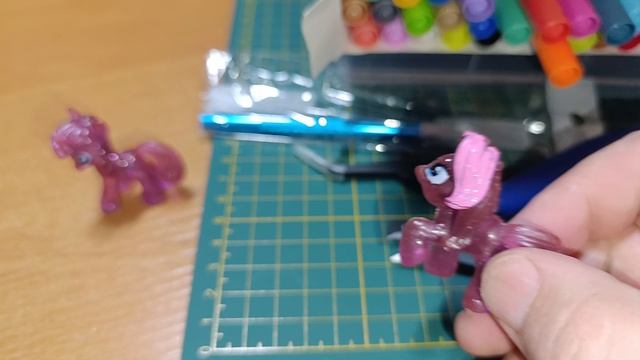 Пробую акриловые маркеры в деле