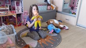 Разбираем и показываем игрушки