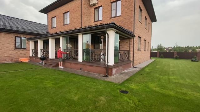 Видео открывания раздвижного безрамного остекления Слайдер