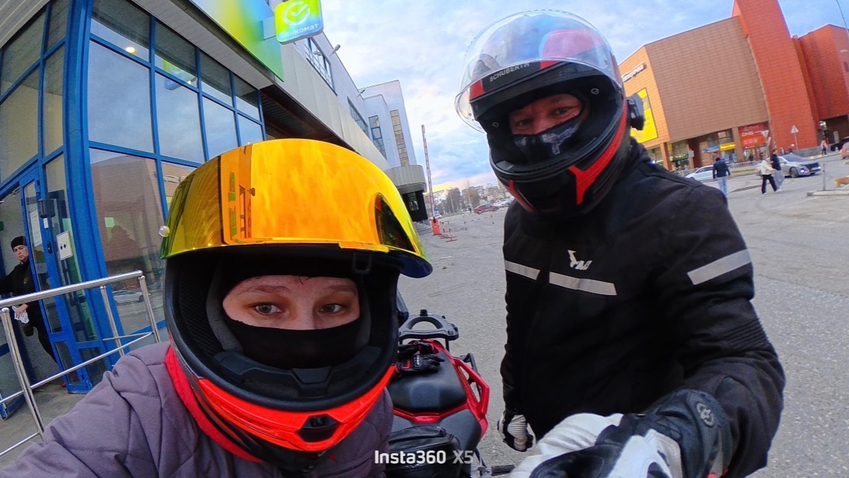 Жми на газ, едем за бургерами!.