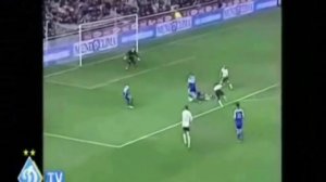 Страну можно развалить . Но отнять любимую команду из сердца .... НИКОГДА !!!