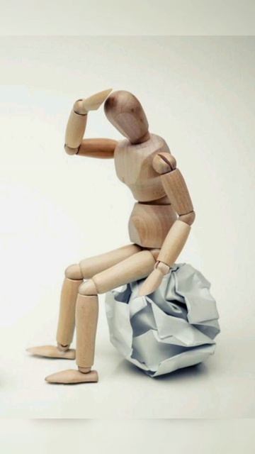 Деревянные люди.
Автор Yuta Babaeva