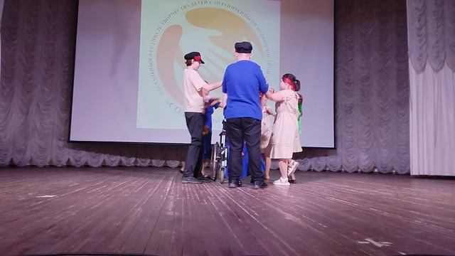 Экспериментально-Пластический театр "Рука в Руке", хореографическая постановка "Заворожу"