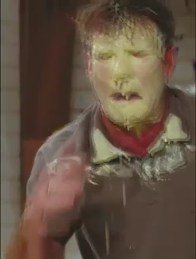 Где мне взять огромный дом. Пришли родители