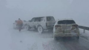 В Забайкалье произошло массовое ДТП с участием 11 автомобилей: кадры с места аварии