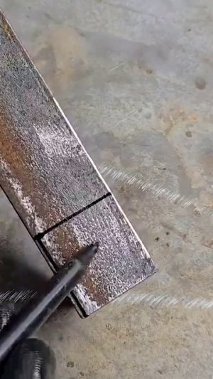 Основа для стола ✏️

Крепкая и надёжная основа для уличного столика.