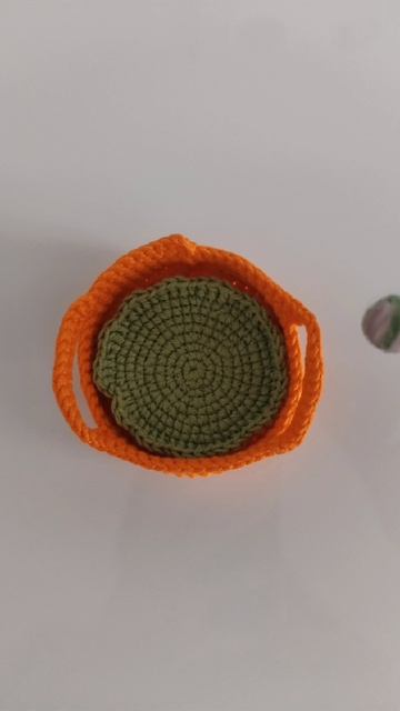 Щенок вязаный