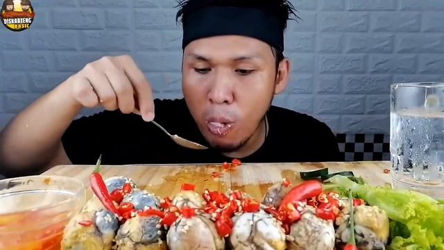 Балют - утиное яйцо эмбрион с клювом, оперением и хрящами 😳 необычно