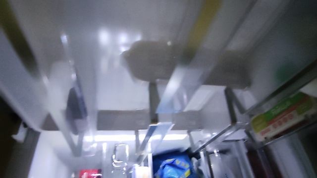 холодильник с продуктами