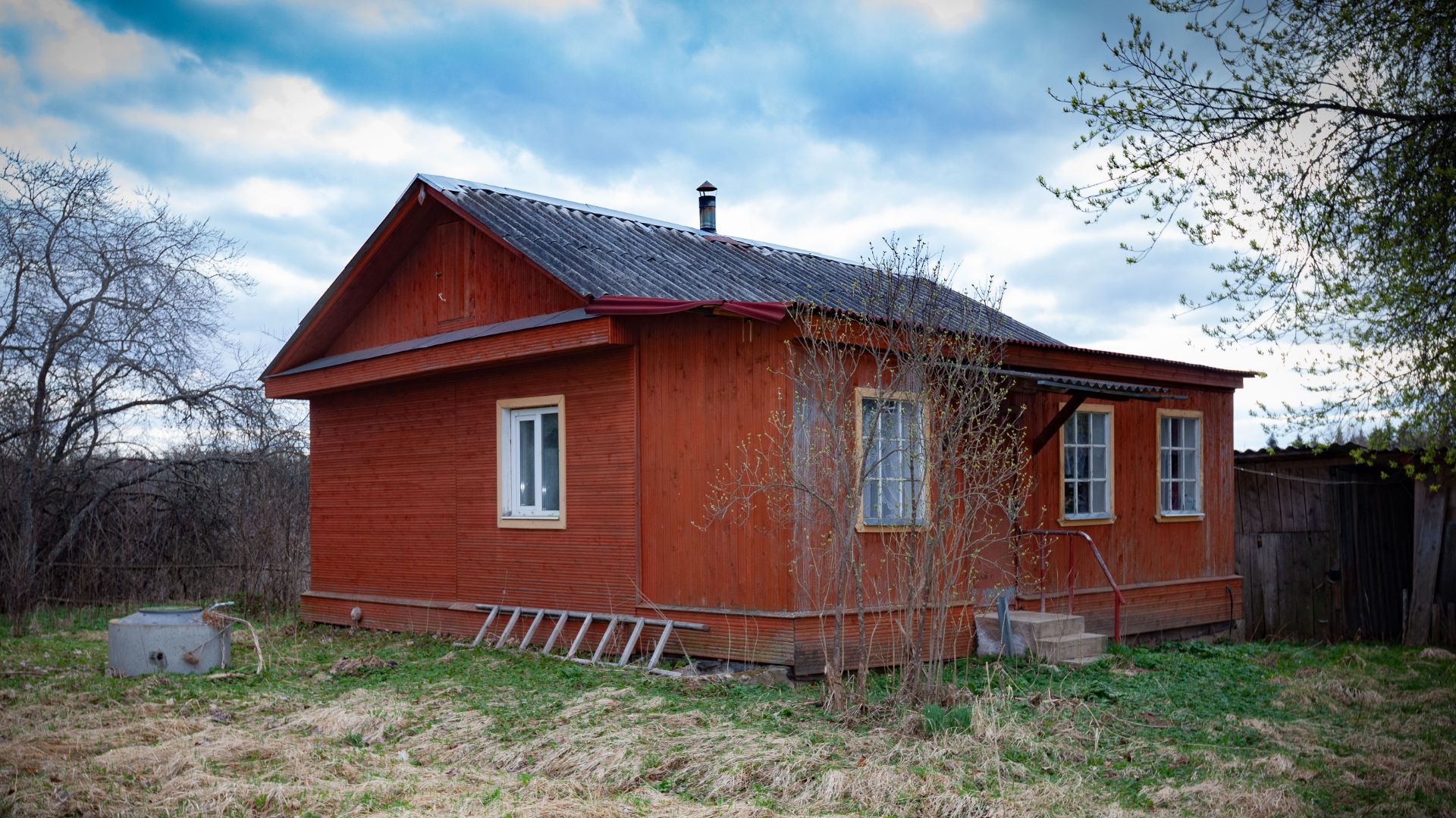 Дом в деревне Бурцева гора