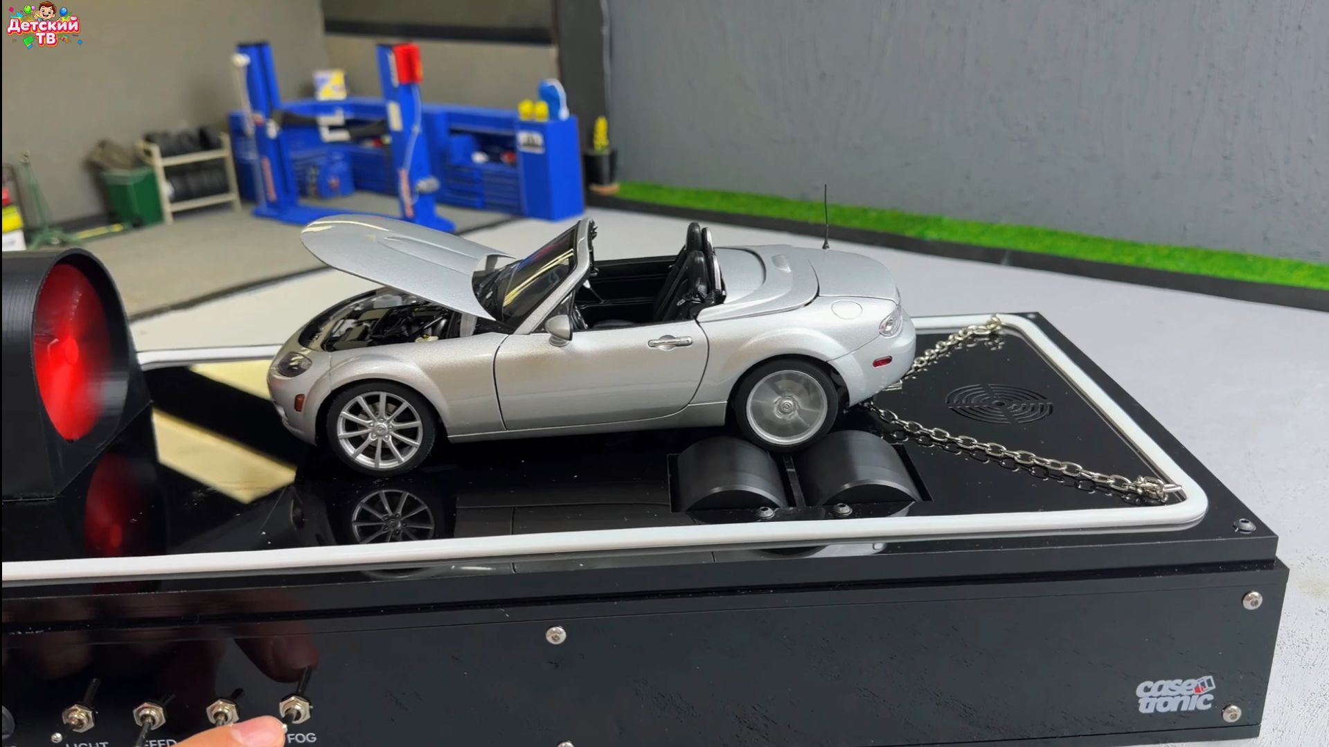 Крыша открывается сама 😱 Крутые машинки кабриолеты!