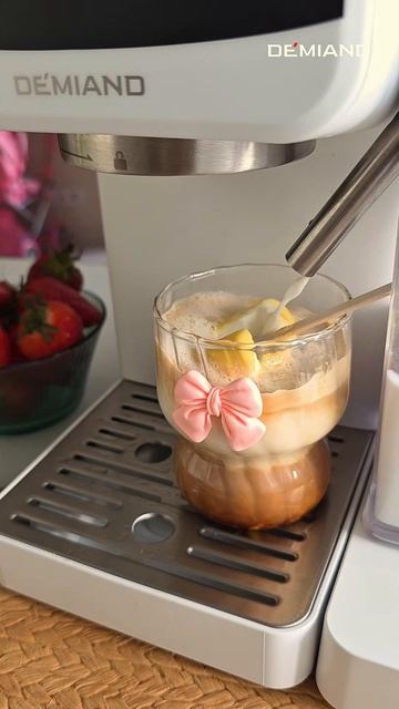 Как съесть мороженку  незаметно от детей